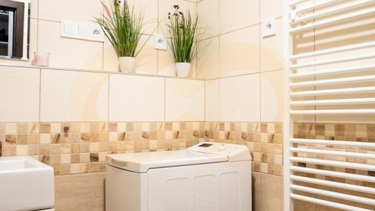 20-Koupelna s vanou2