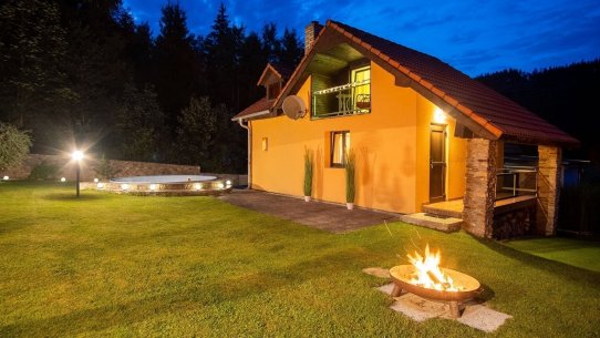 30-Noční dům1